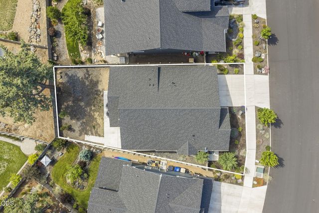 61016 SE Crane Peak Court, Bend, OR 97702