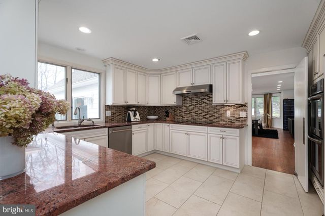 6 ANDREWS LN, Princeton, NJ 08540