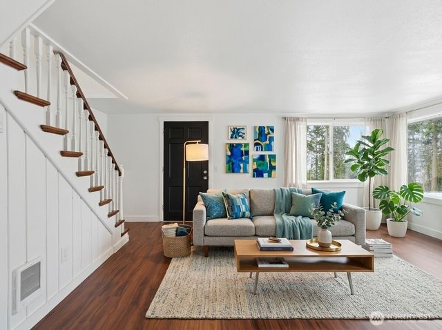 1619 Bayview Drive W, Bremerton, WA 98312