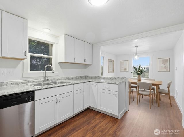 1619 Bayview Drive W, Bremerton, WA 98312