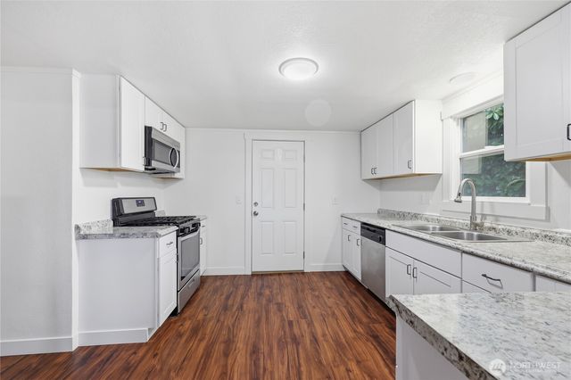 1619 Bayview Drive W, Bremerton, WA 98312