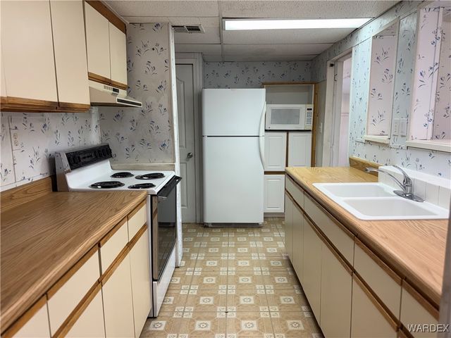 3315 W Gordon Lane, Golden Valley, AZ 86413