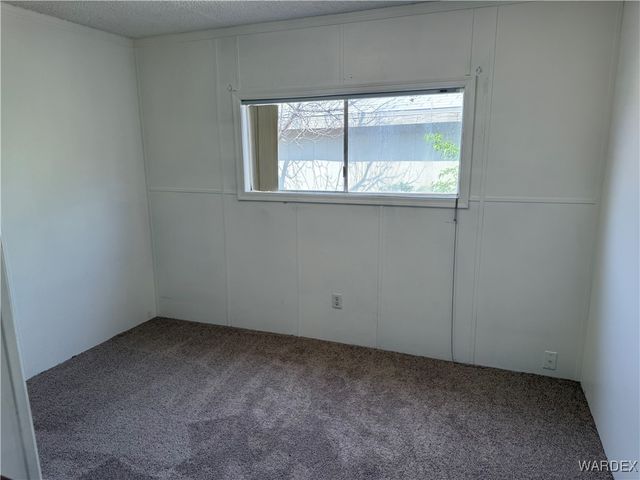 3315 W Gordon Lane, Golden Valley, AZ 86413