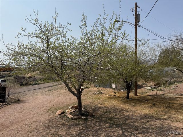 3315 W Gordon Lane, Golden Valley, AZ 86413