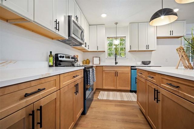 2813 Longleaf Drive, Mobile, AL 36693