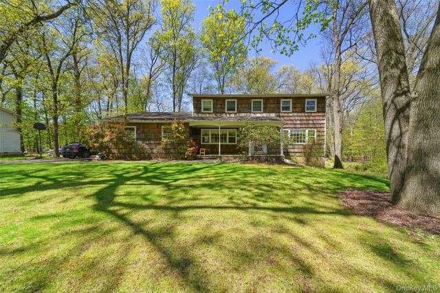 13 Kupperman Lane, Monsey, NY 10952
