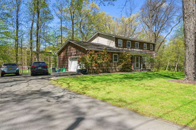 13 Kupperman Lane, Monsey, NY 10952