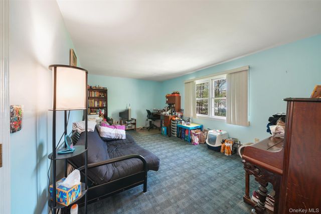 13 Kupperman Lane, Monsey, NY 10952
