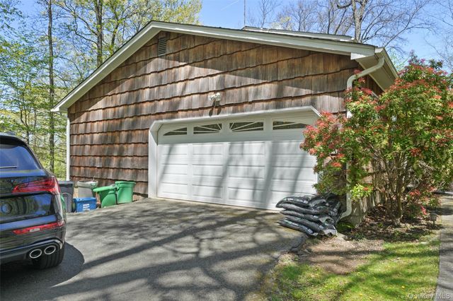 13 Kupperman Lane, Monsey, NY 10952