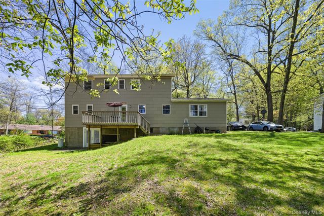 13 Kupperman Lane, Monsey, NY 10952