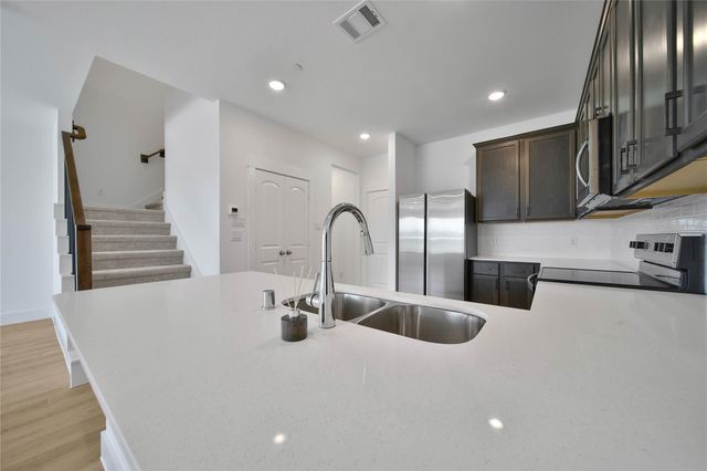 11918 Outer Bark Drive 15, Tomball, TX 77375