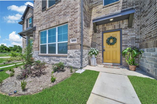 11918 Outer Bark Drive 15, Tomball, TX 77375