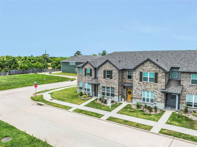 11918 Outer Bark Drive 15, Tomball, TX 77375