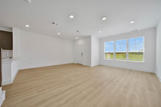 11918 Outer Bark Drive 15, Tomball, TX 77375