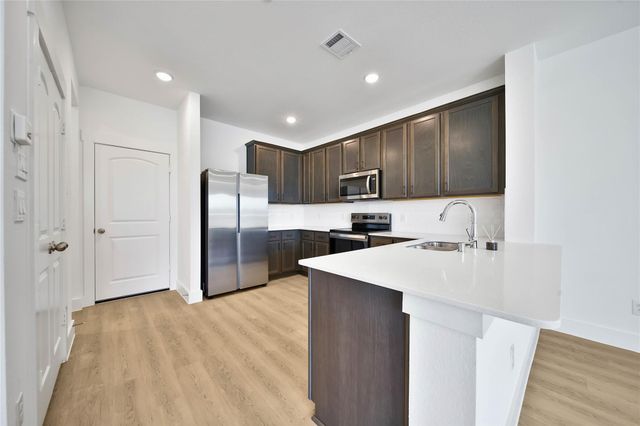 11918 Outer Bark Drive 15, Tomball, TX 77375