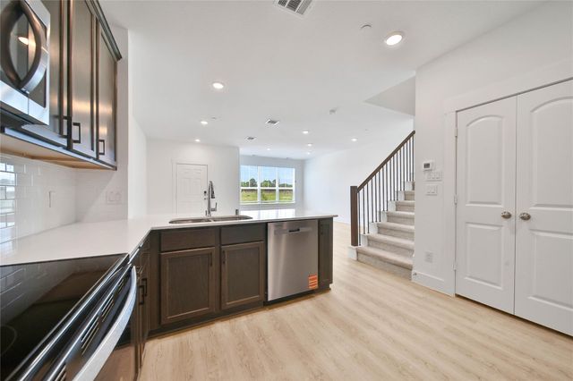 11918 Outer Bark Drive 15, Tomball, TX 77375