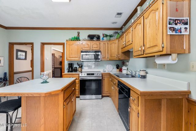 3030 Dove Hill Cove, Olive Branch, MS 38654