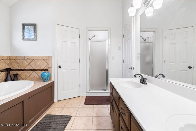 3030 Dove Hill Cove, Olive Branch, MS 38654