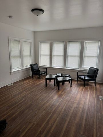 3949 W Monroe Street, Chicago, IL 60624