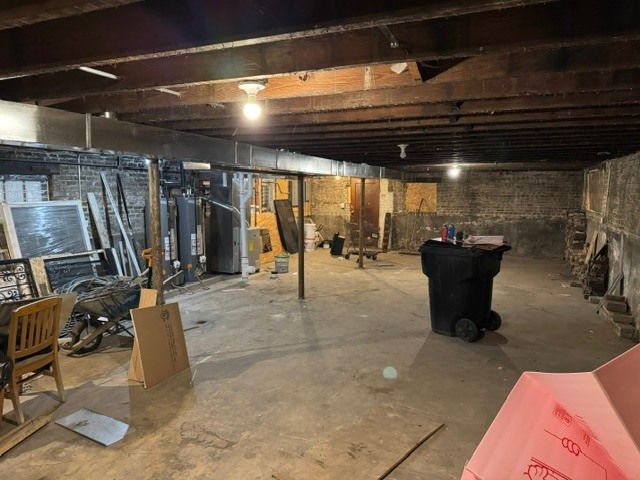 3949 W Monroe Street, Chicago, IL 60624