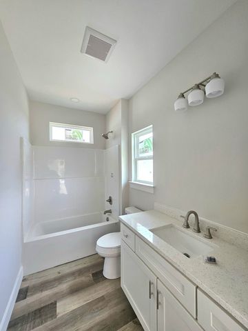 5529 Chenier Drive, Gulf Breeze, FL 32563