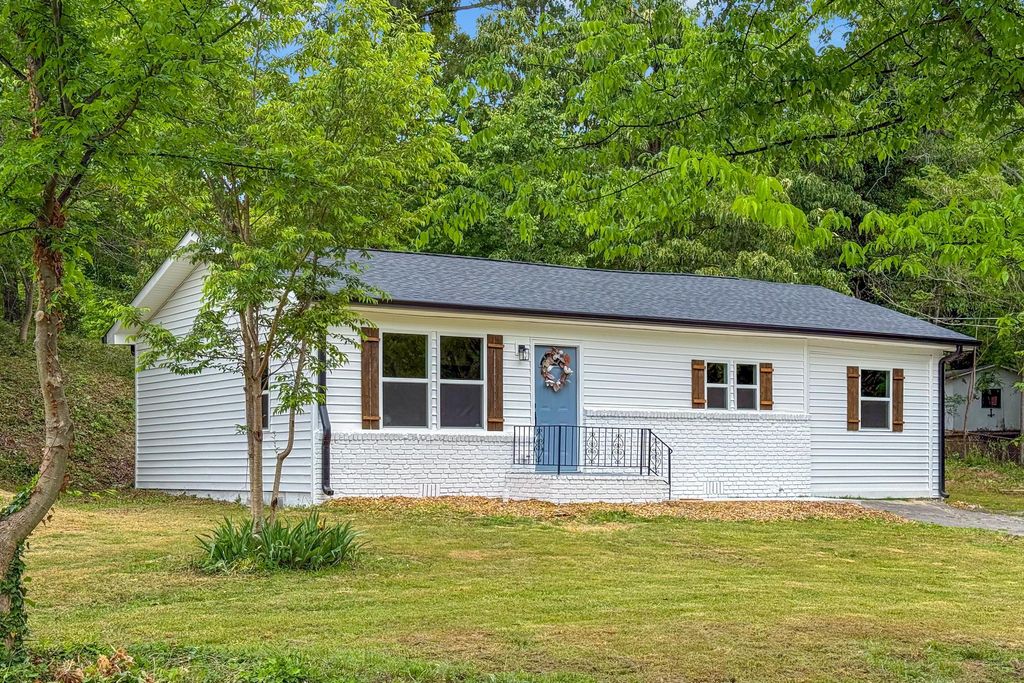 2606 Pine Drive SE, Cleveland, TN 37323