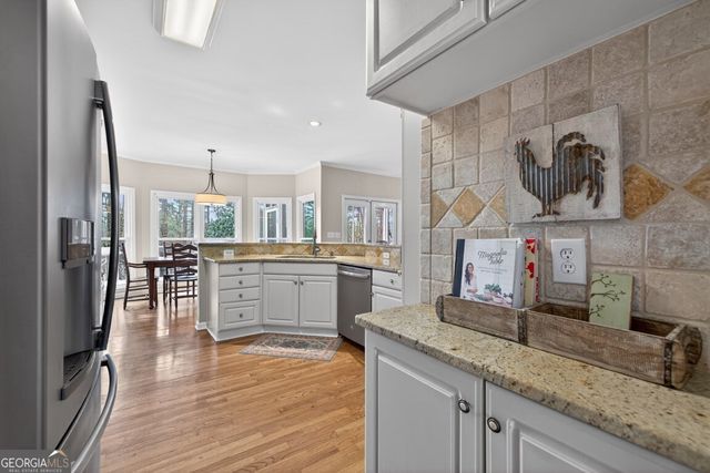 1315 Amberwood Drive, Woodstock, GA 30189