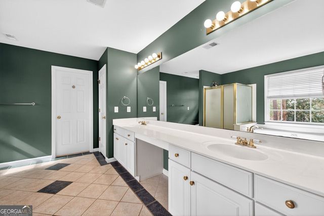 1315 Amberwood Drive, Woodstock, GA 30189