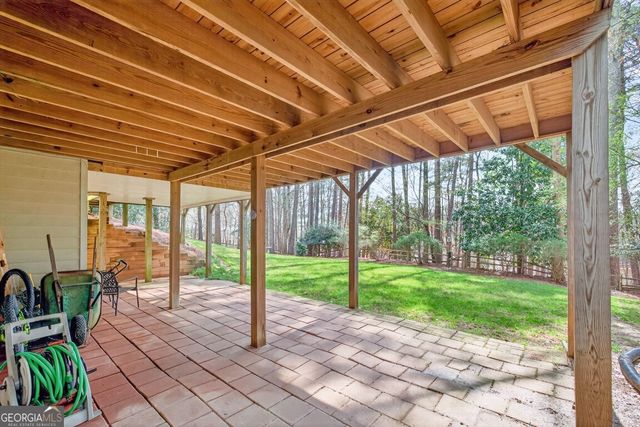 1315 Amberwood Drive, Woodstock, GA 30189