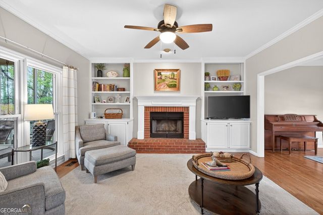 1315 Amberwood Drive, Woodstock, GA 30189