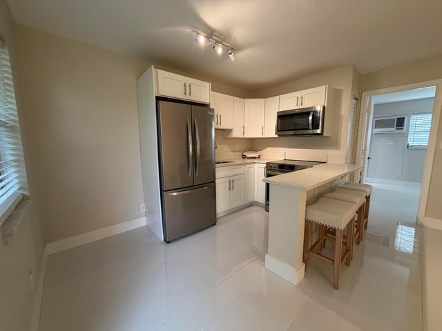 5174 NE 6th Avenue 507, Oakland Park, FL 33334