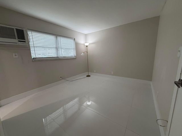 5174 NE 6th Avenue 507, Oakland Park, FL 33334
