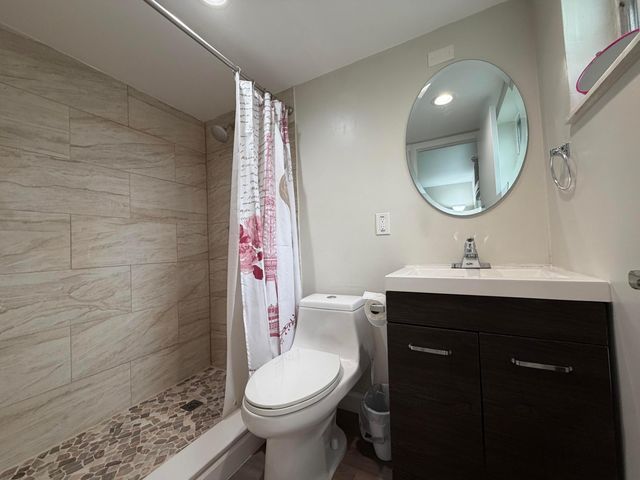 5174 NE 6th Avenue 507, Oakland Park, FL 33334