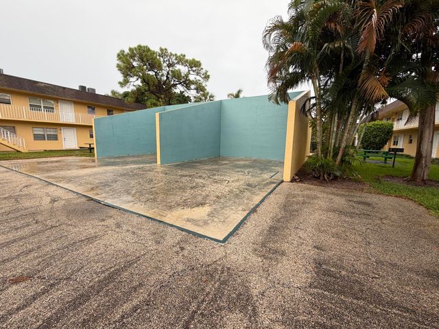 5174 NE 6th Avenue 507, Oakland Park, FL 33334