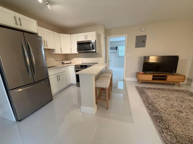 5174 NE 6th Avenue 507, Oakland Park, FL 33334