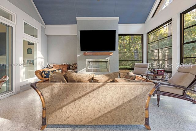 21 Hunting Ct, Bluffton, SC 29910