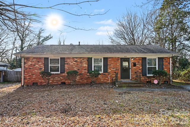 537 Kentbrook Drive, Charlotte, NC 28213