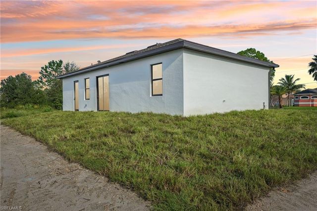 4402 E 19th ST, Lehigh Acres, FL 33972