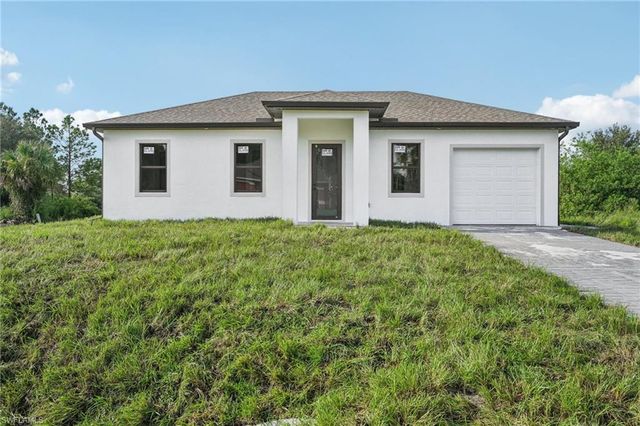 4402 E 19th ST, Lehigh Acres, FL 33972