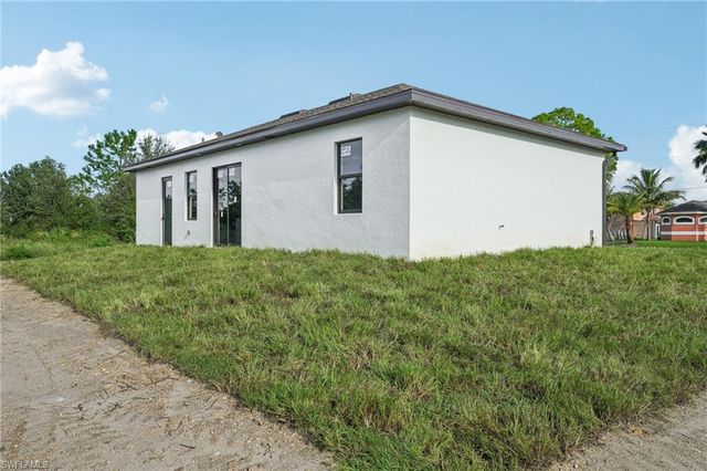 4402 E 19th ST, Lehigh Acres, FL 33972