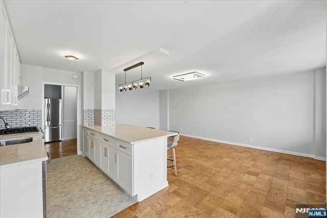 6600 Boulevard East 18K, West New York, NJ 07093