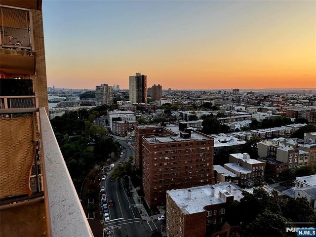 6600 Boulevard East 18K, West New York, NJ 07093