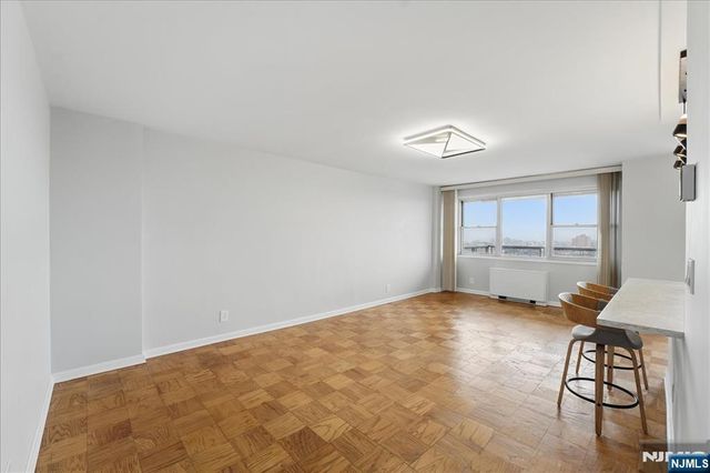 6600 Boulevard East 18K, West New York, NJ 07093