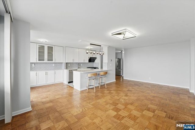 6600 Boulevard East 18K, West New York, NJ 07093
