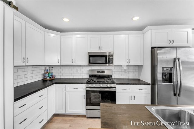 14708 Leonard Road, Spring Lake, MI 49456