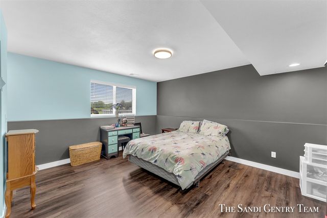 14708 Leonard Road, Spring Lake, MI 49456