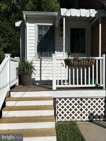 124 CHESTNUT AVE, Washington Grove, MD 20880