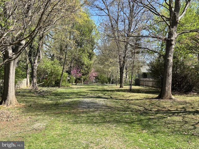 124 CHESTNUT AVE, Washington Grove, MD 20880