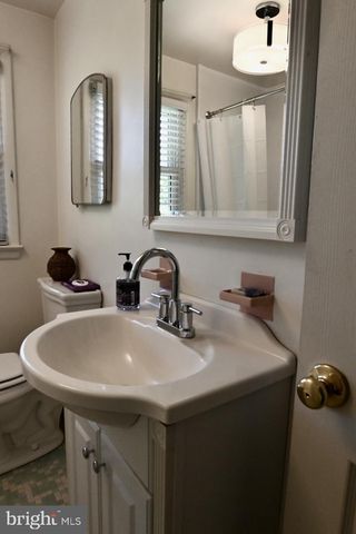 124 CHESTNUT AVE, Washington Grove, MD 20880