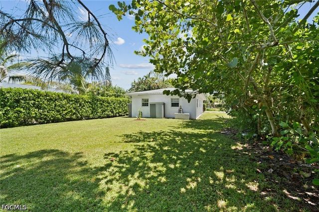273 Porter ST, Naples, FL 34113